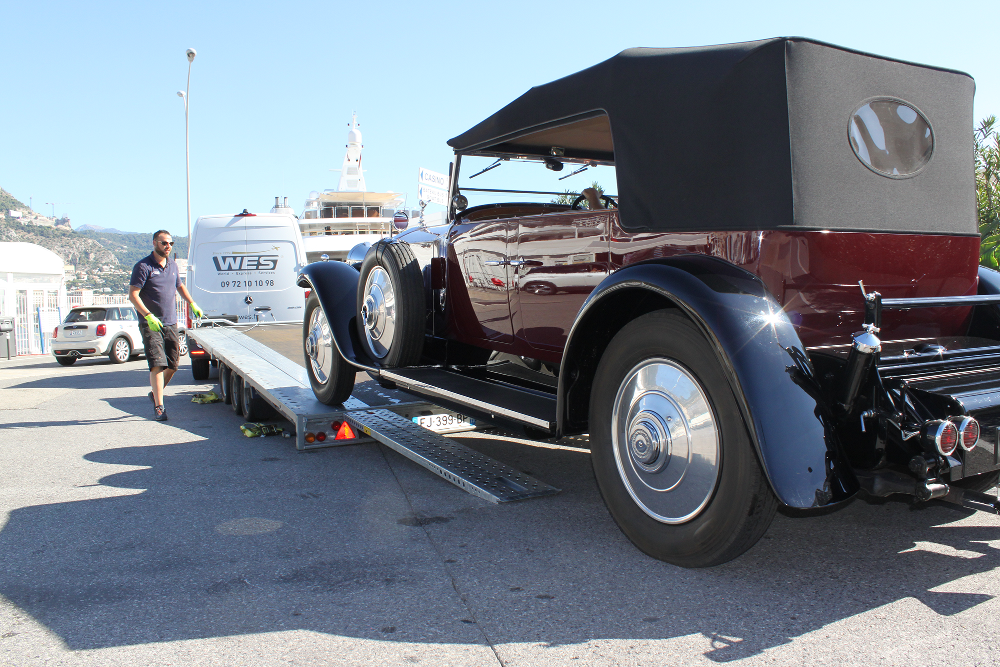 Voiture de collection emblématique à Monaco